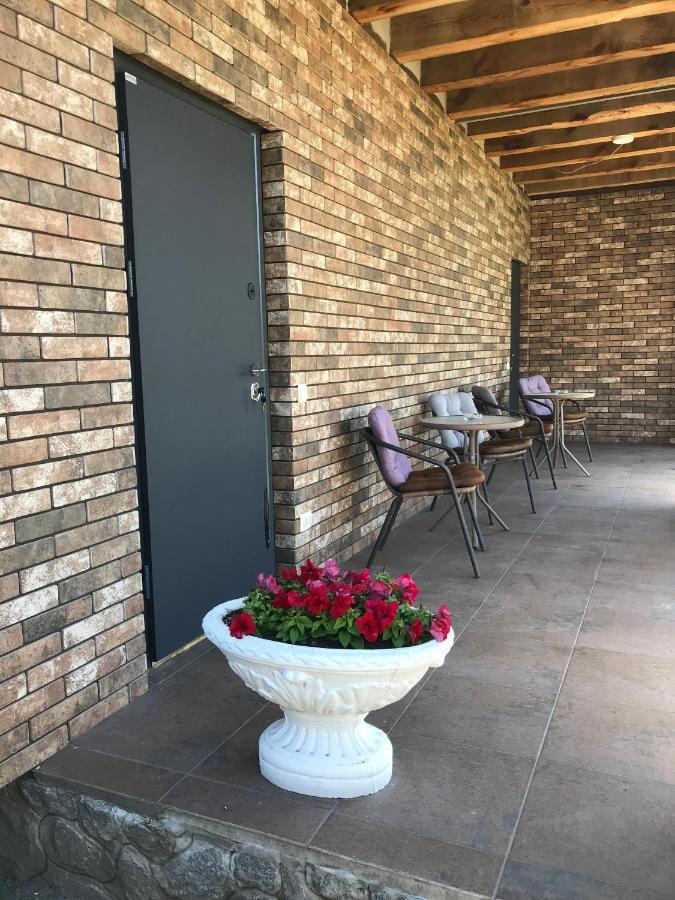 Вулиця 8-Го Березня Апартаменты Myrhorod Exterior foto